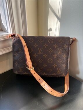 Louis Vuitton Monogram Canvas Musette Tango Shoulder Bag Made in France